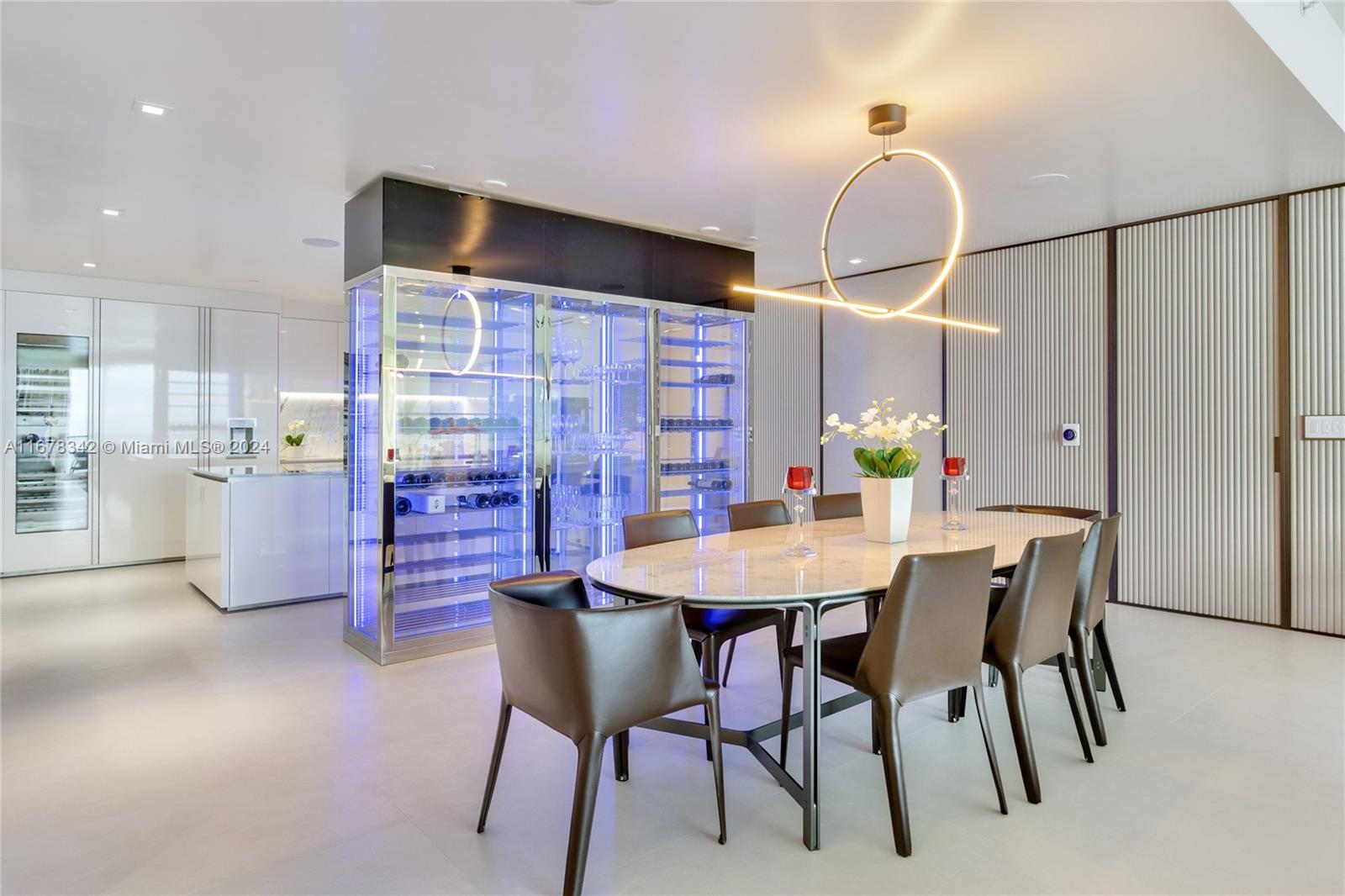 10201 Collins Ave 2306