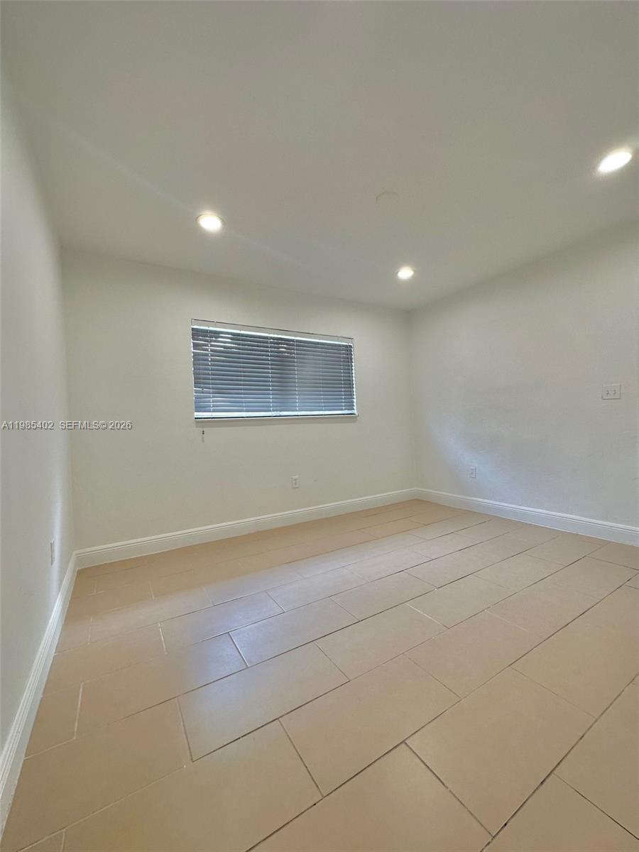 54TH ST BUS PLAZA SEC A - Residential Lease