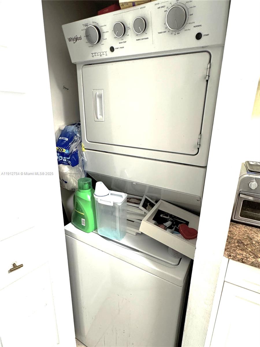 Porto Bellagio - Residential Lease