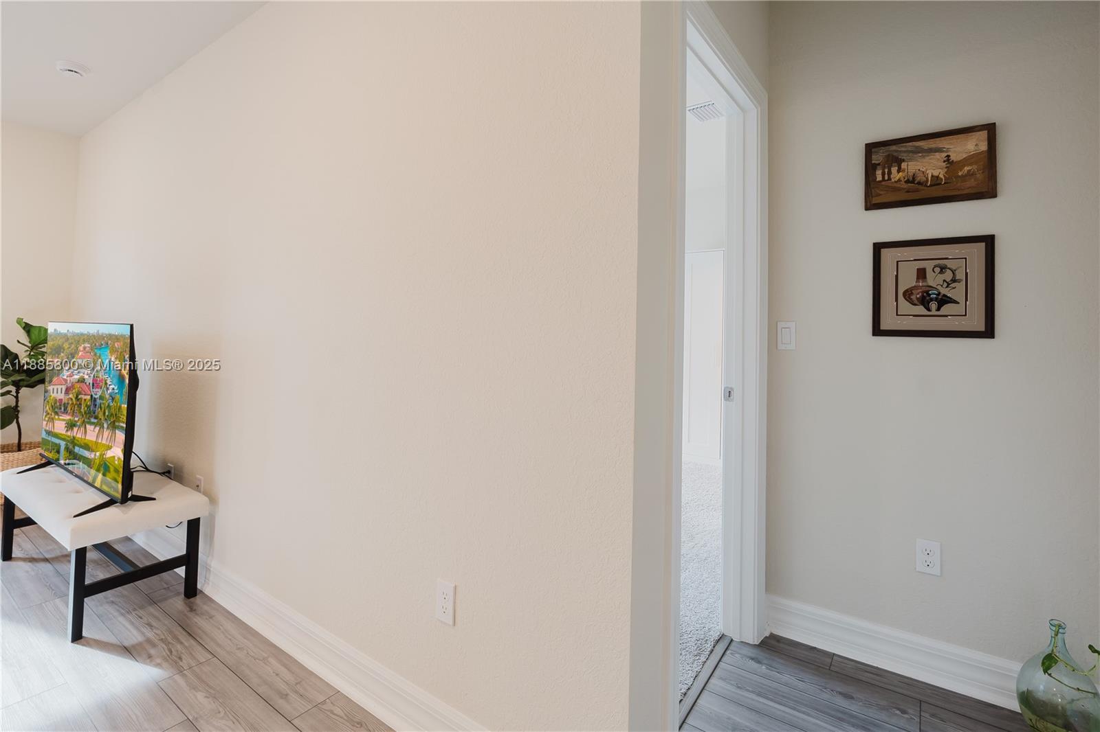 SOMERSET PLAZA - Residential Lease