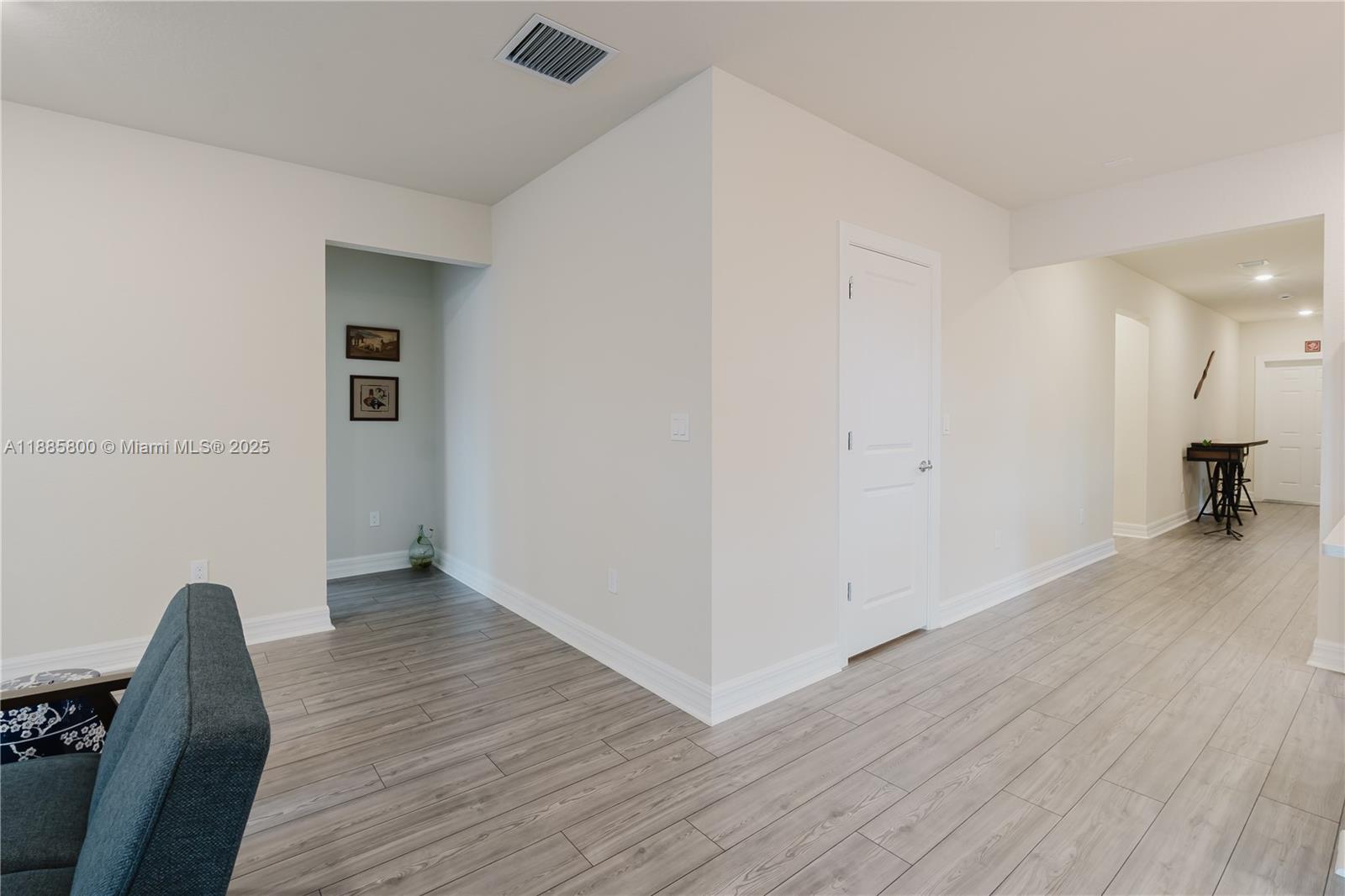 SOMERSET PLAZA - Residential Lease