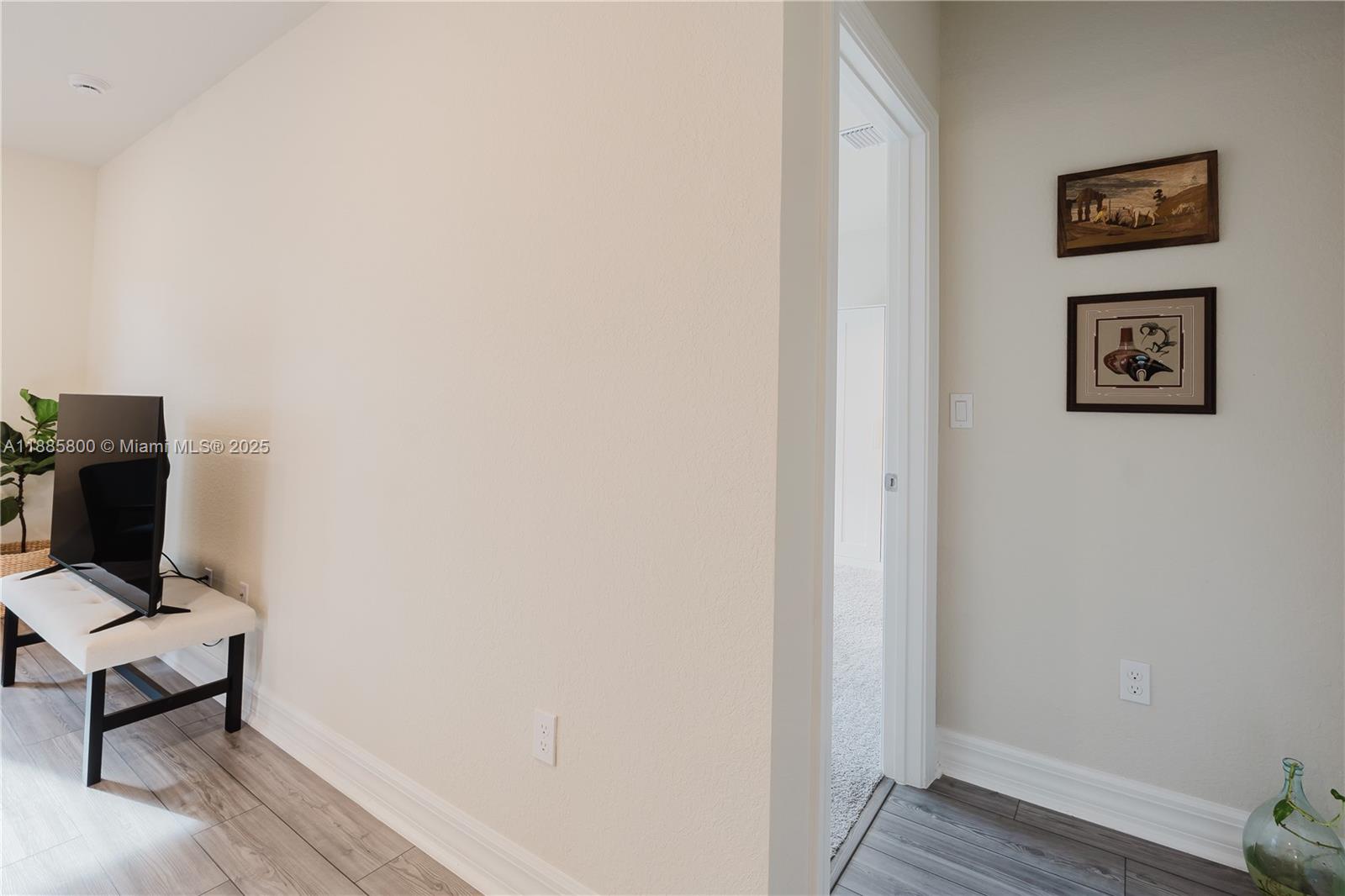 SOMERSET PLAZA - Residential Lease