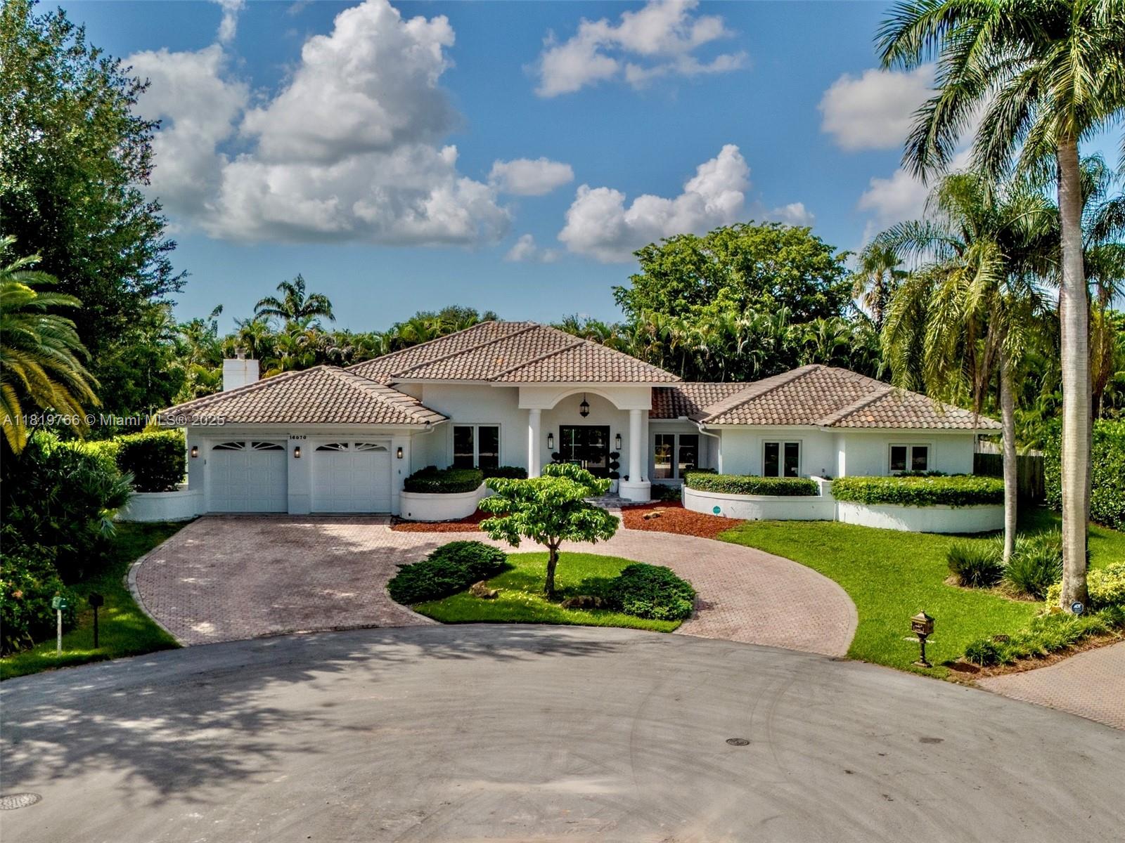 Property for Sale at 16070 Sw 77 Ct, Palmetto Bay, Miami-Dade County, Florida - Bedrooms: 5 
Bathrooms: 5  - $2,099,000