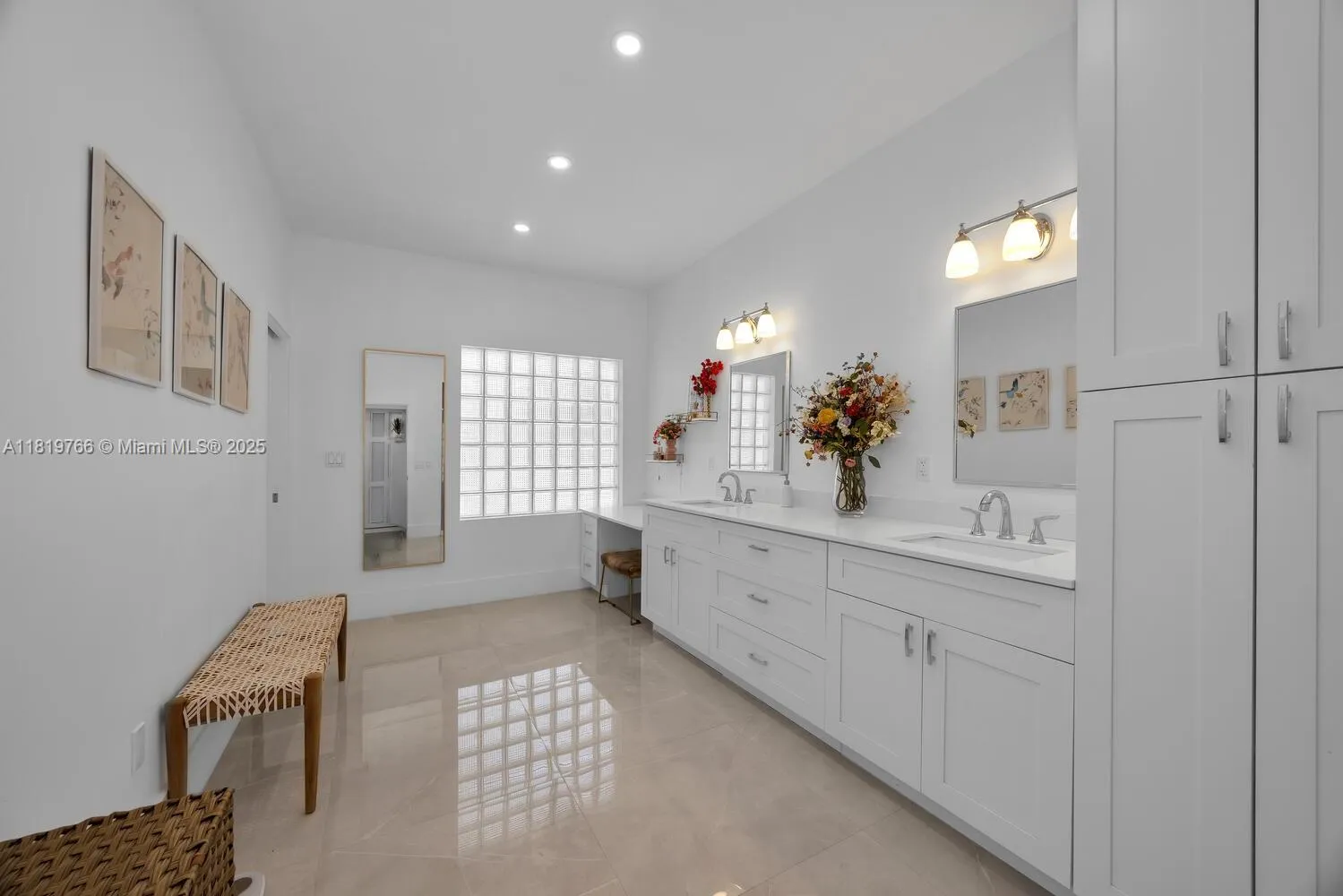 Palmetto Bay, Florida 33157, United States, 5 Bedrooms Bedrooms, ,5 BathroomsBathrooms,Residential,Active,148415