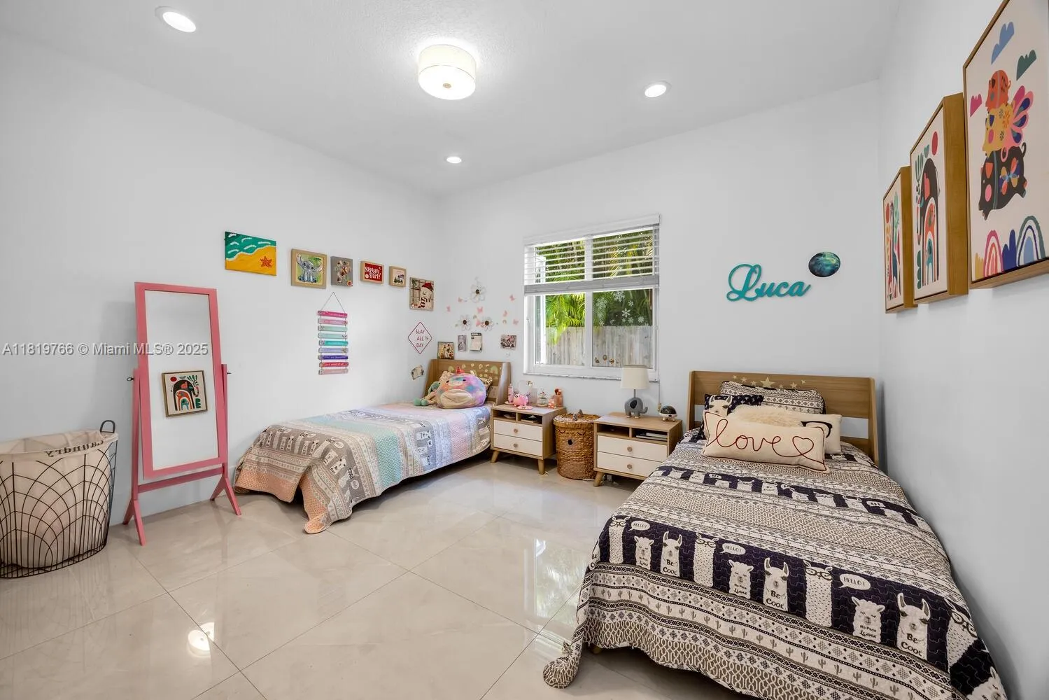 Palmetto Bay, Florida 33157, United States, 5 Bedrooms Bedrooms, ,5 BathroomsBathrooms,Residential,Active,148415