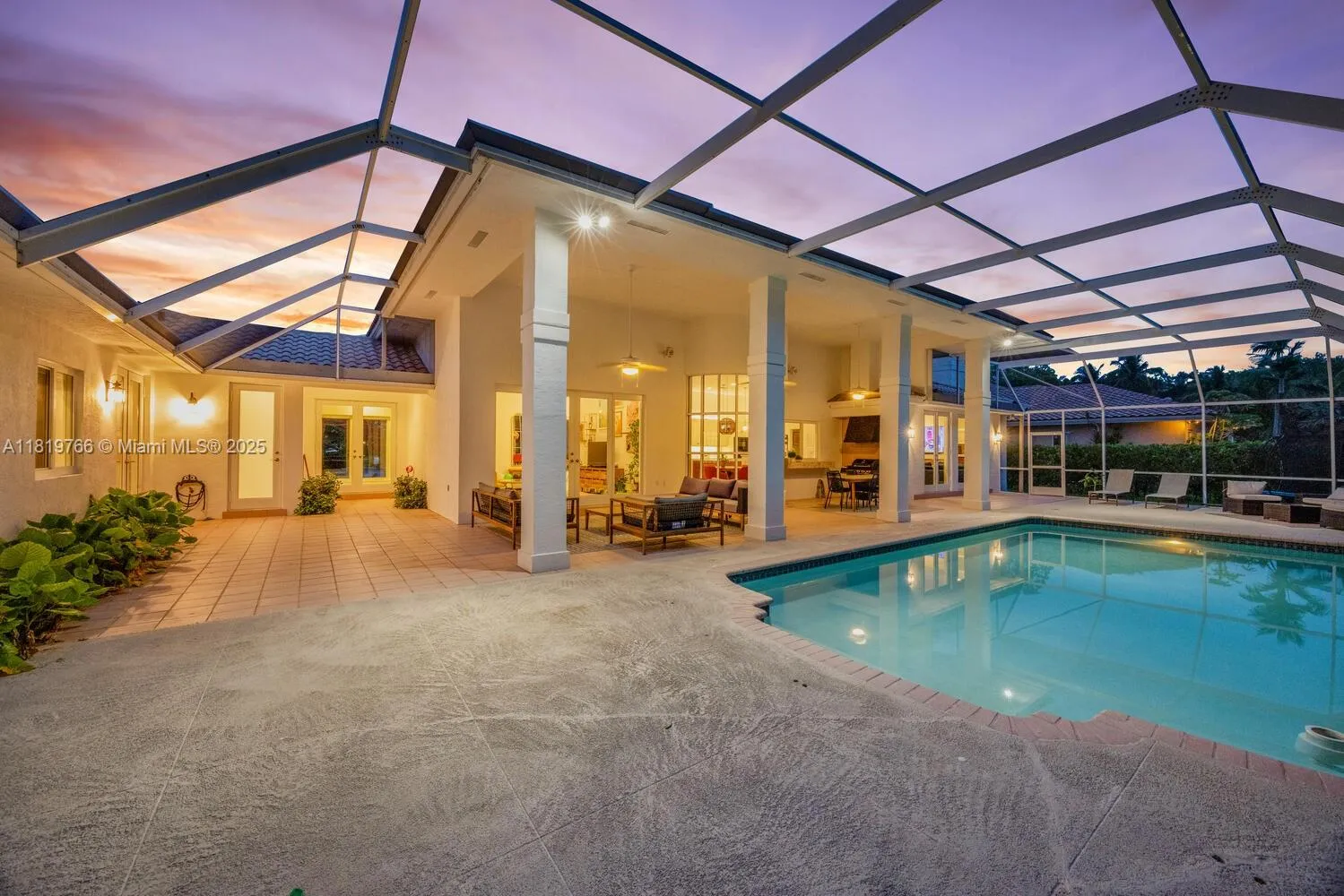 Palmetto Bay, Florida 33157, United States, 5 Bedrooms Bedrooms, ,5 BathroomsBathrooms,Residential,Active,148415