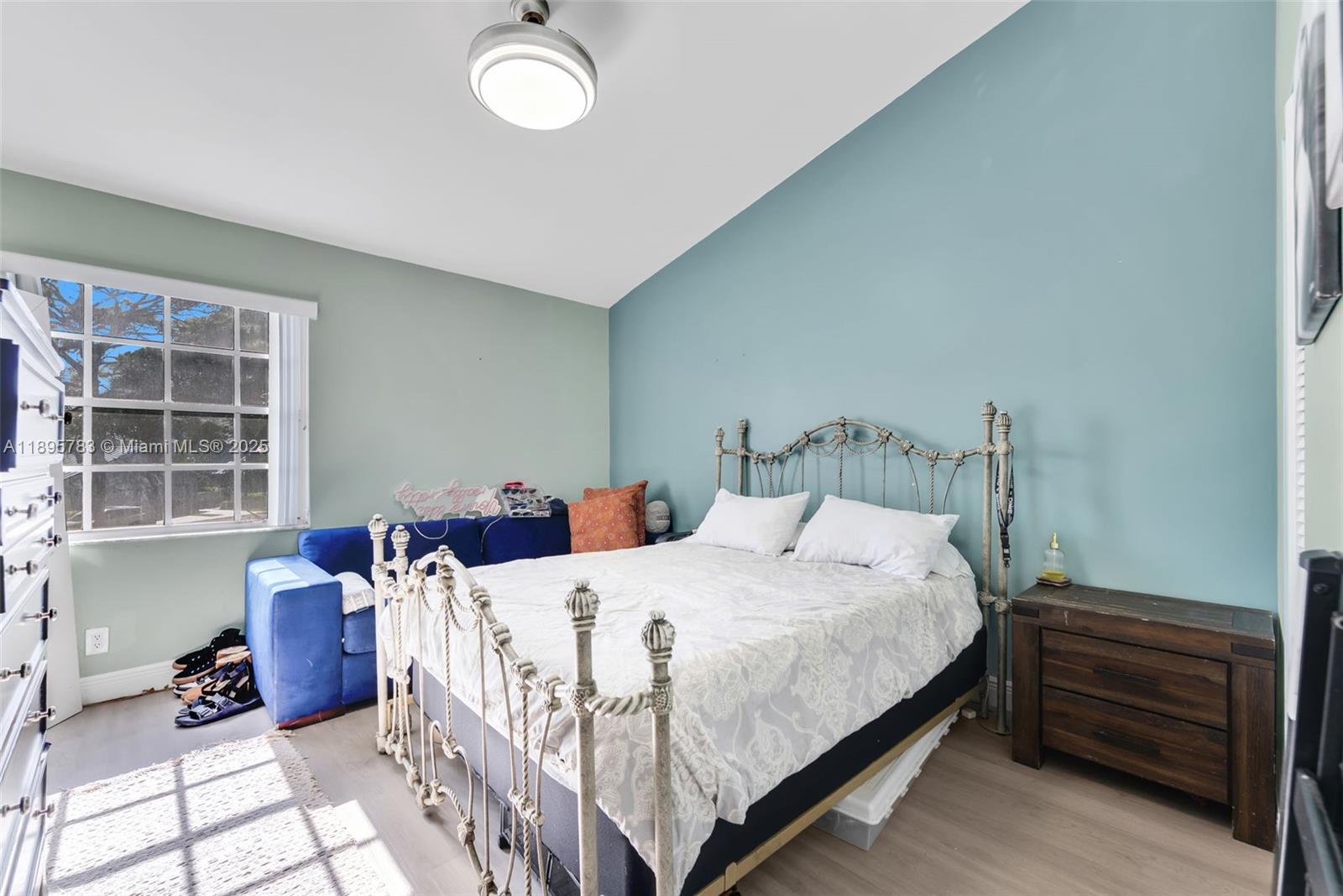 GREENS AT BOCA GOLF AND T - Residential