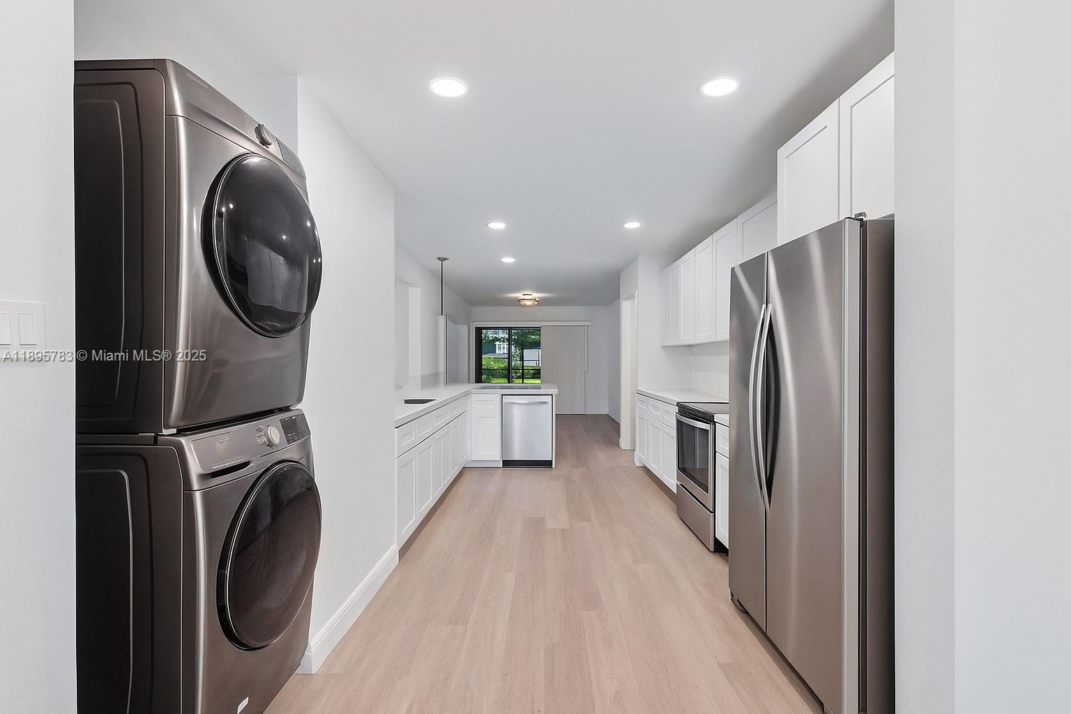 GREENS AT BOCA GOLF AND T - Residential