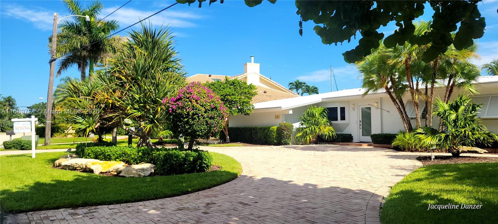 HILLSBORO HARBOR UNIT - Residential