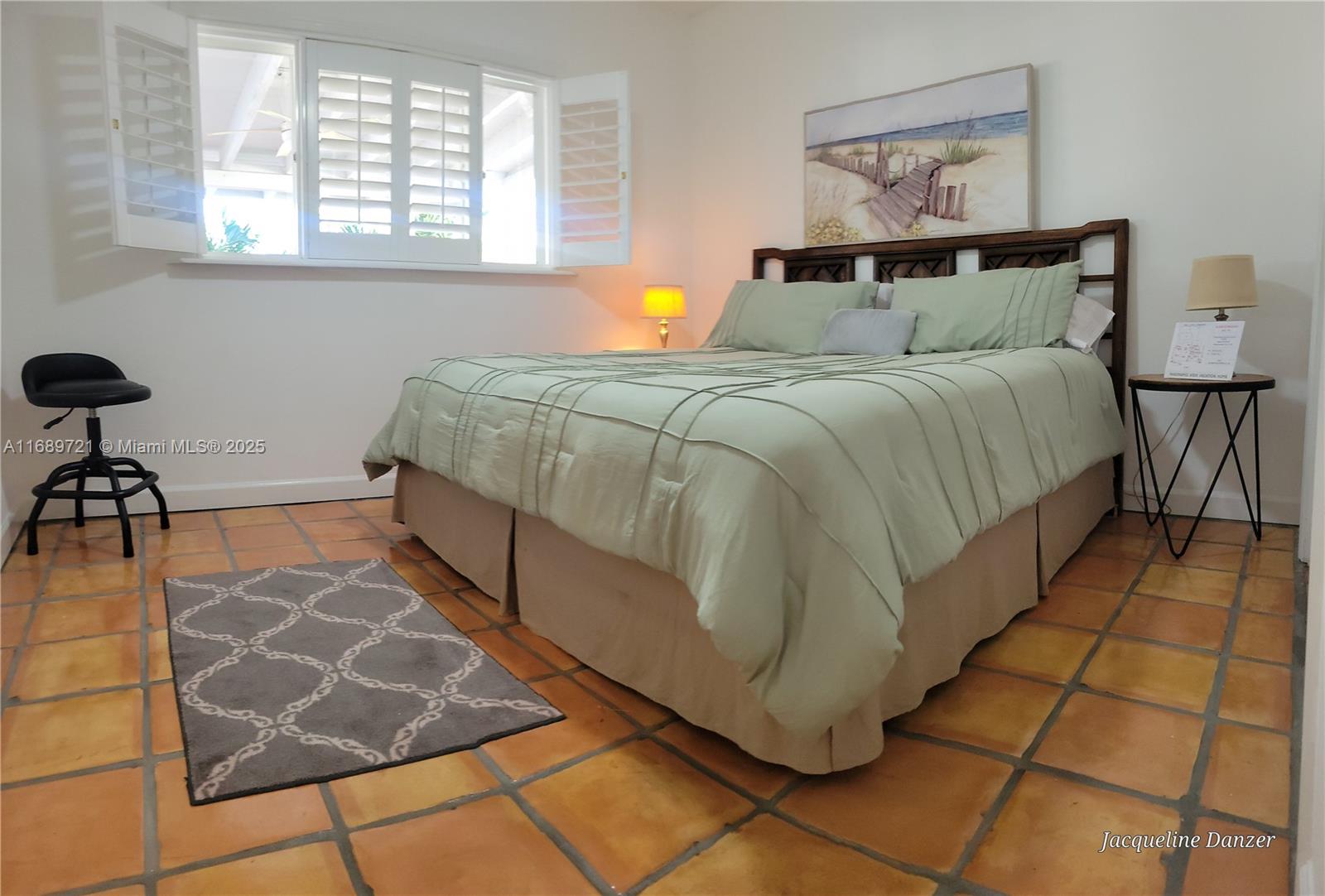 HILLSBORO HARBOR UNIT - Residential