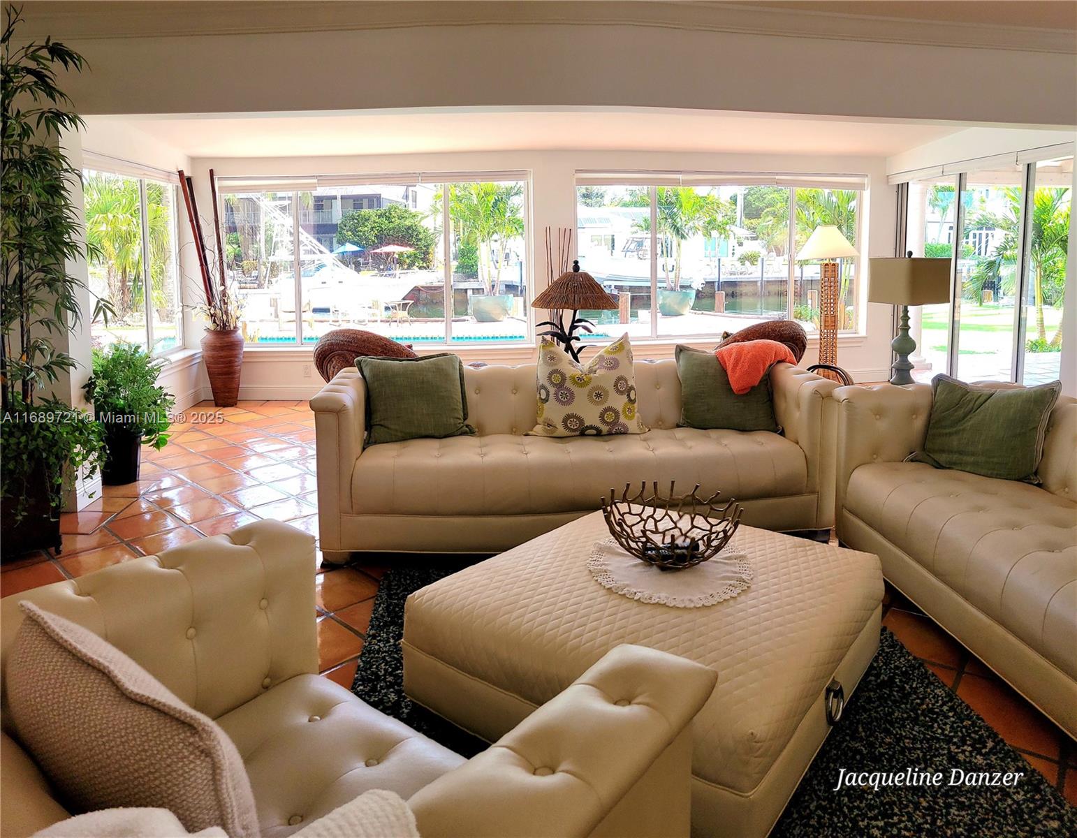 HILLSBORO HARBOR UNIT - Residential