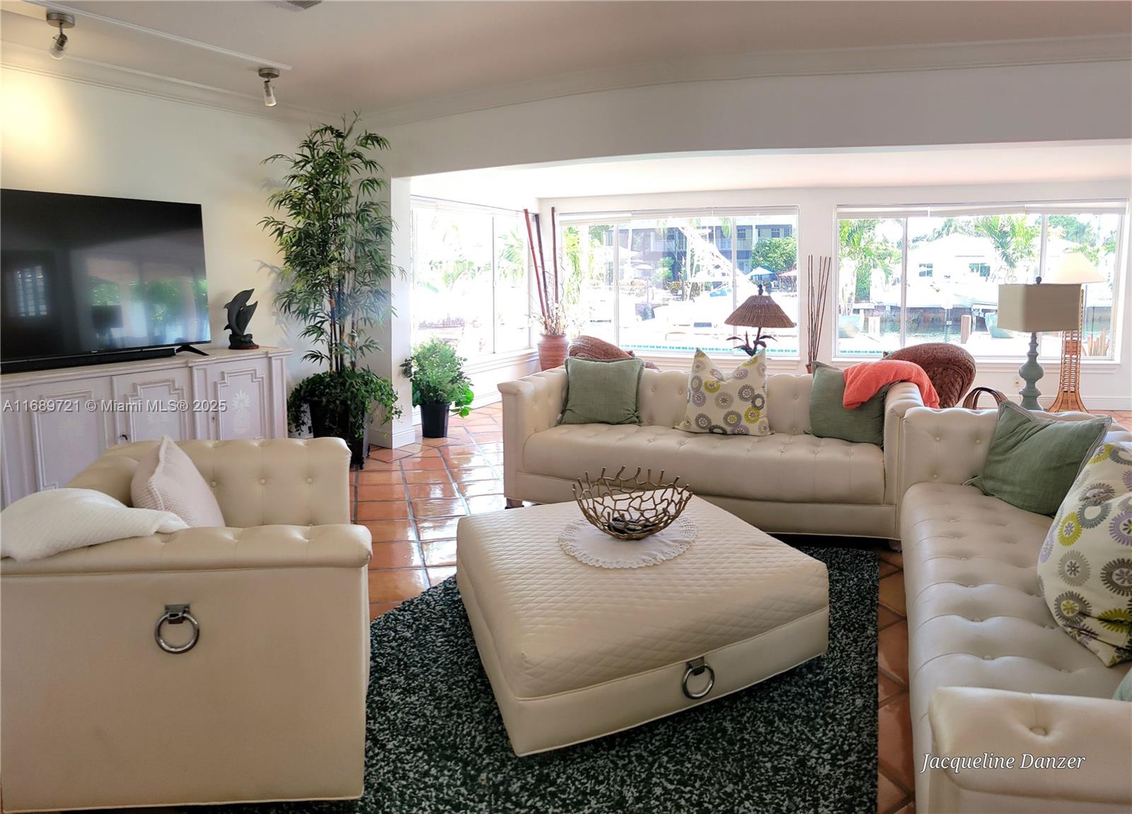 HILLSBORO HARBOR UNIT - Residential