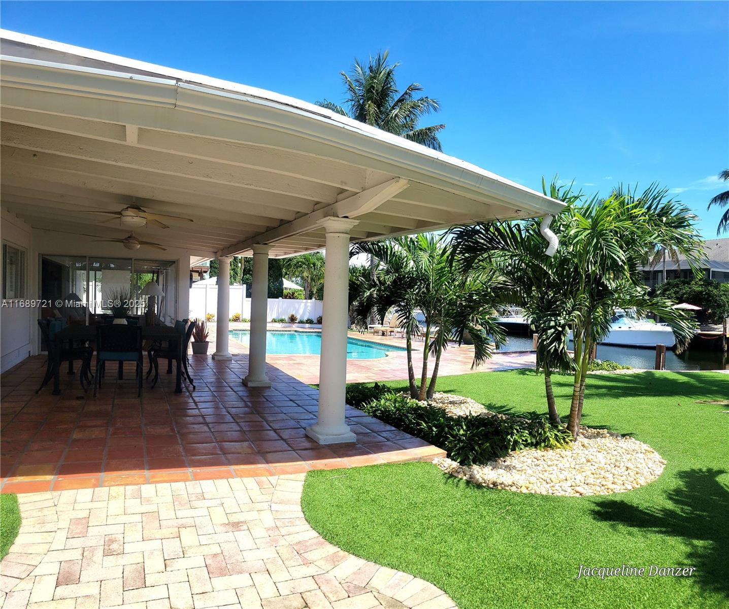 HILLSBORO HARBOR UNIT - Residential