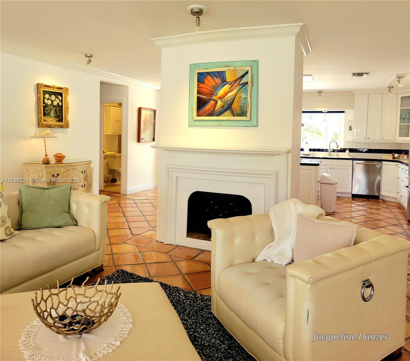 HILLSBORO HARBOR UNIT - Residential