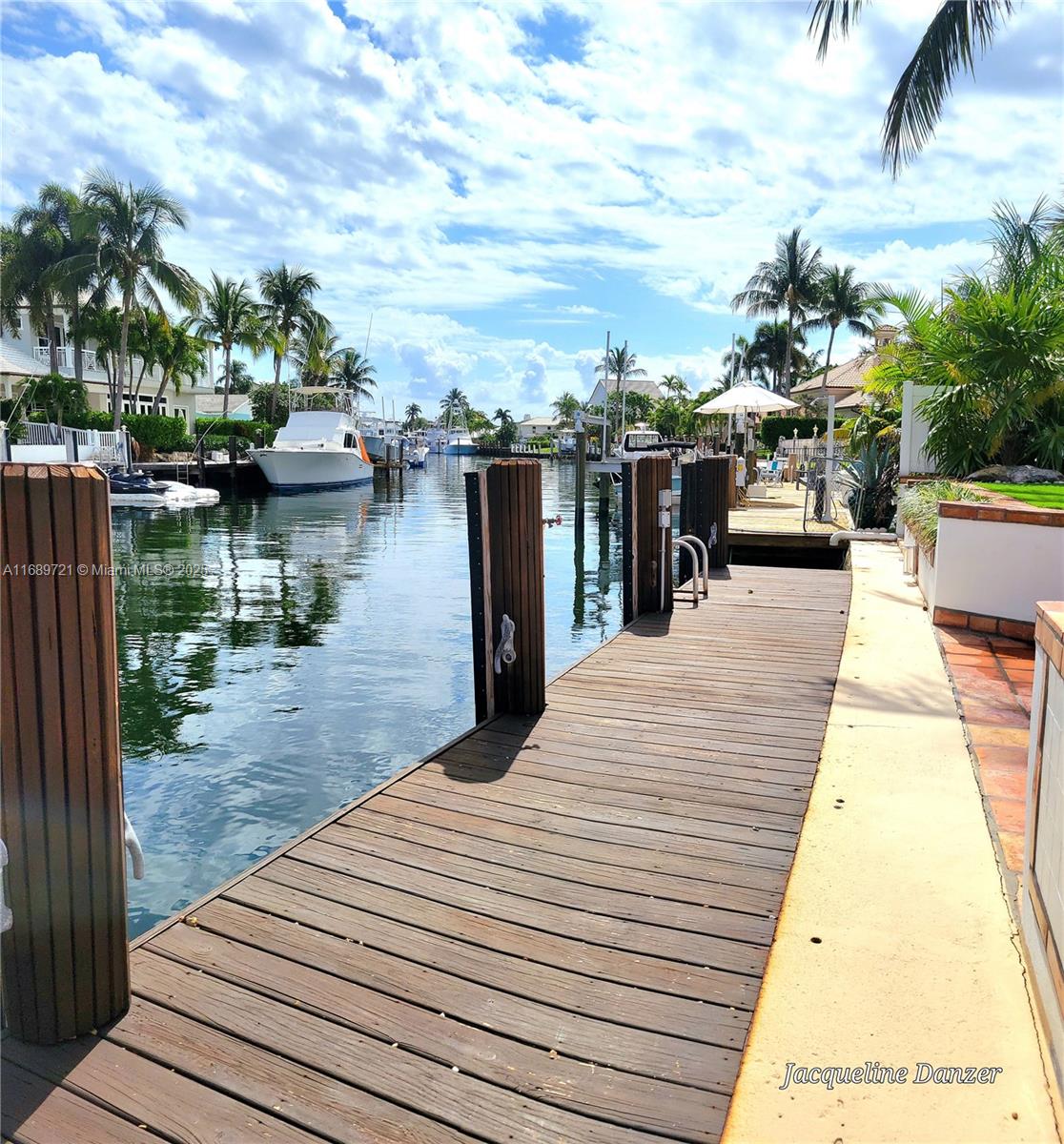 HILLSBORO HARBOR UNIT - Residential