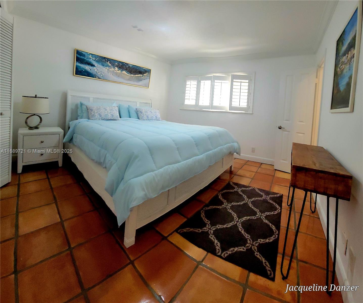 HILLSBORO HARBOR UNIT - Residential