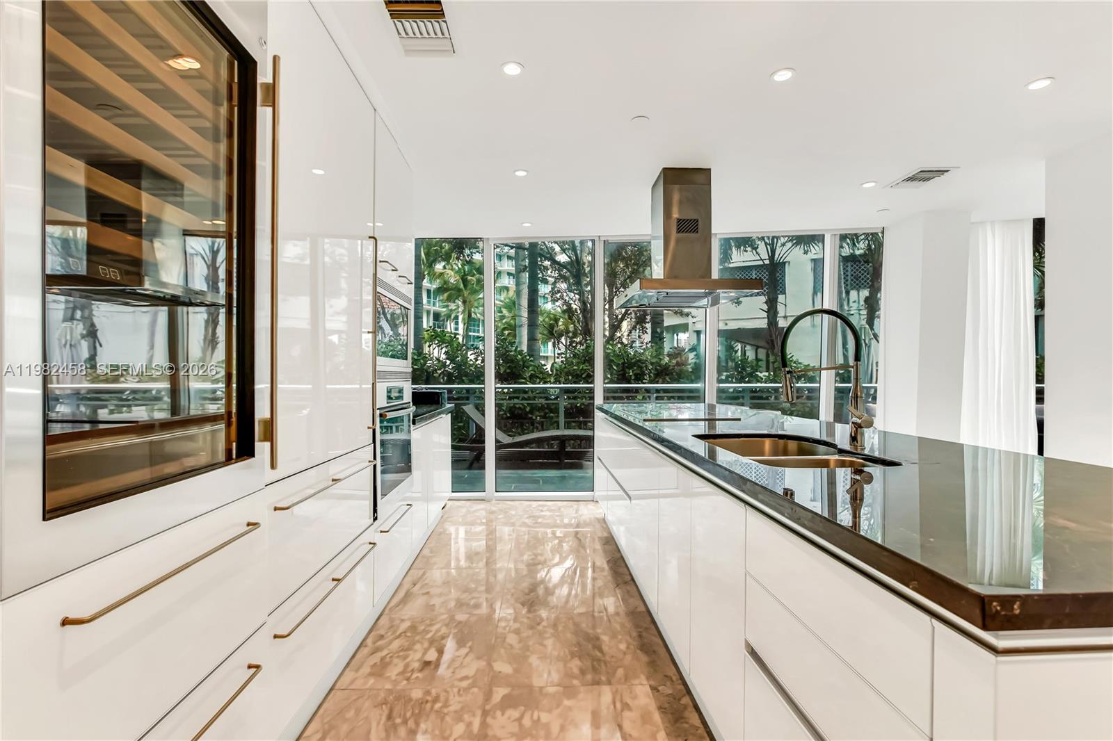 2950 NE 188th St 150