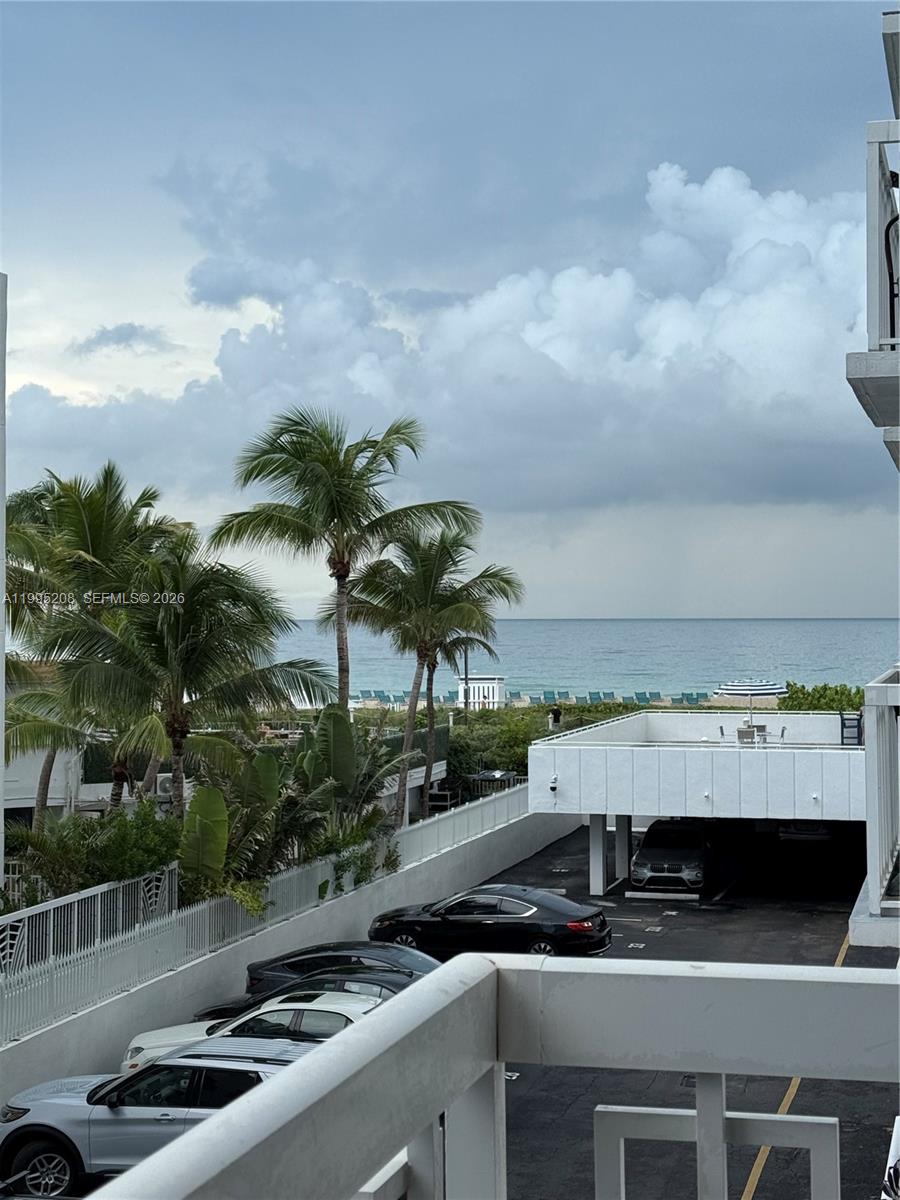 THE PRESIDENTIAL CONDO - Residential