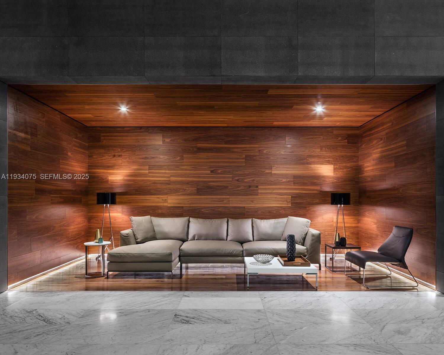 REACH CONDO - Residential