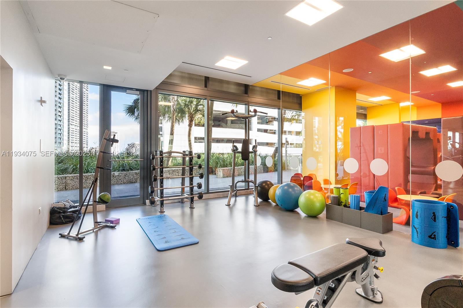 REACH CONDO - Residential