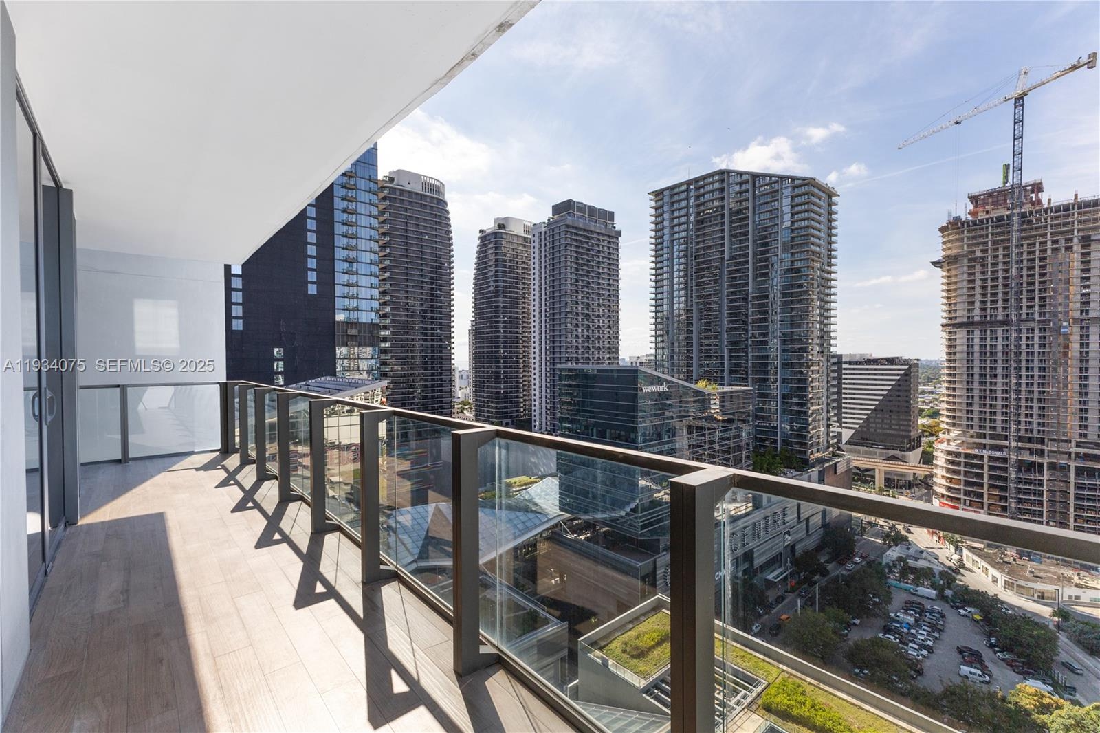 REACH CONDO - Residential