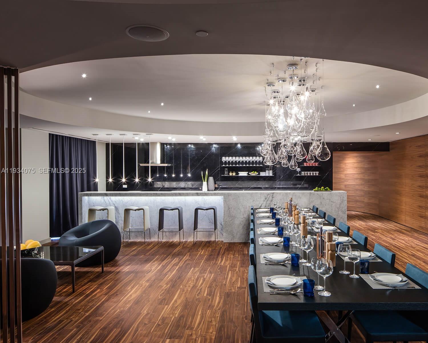 REACH CONDO - Residential