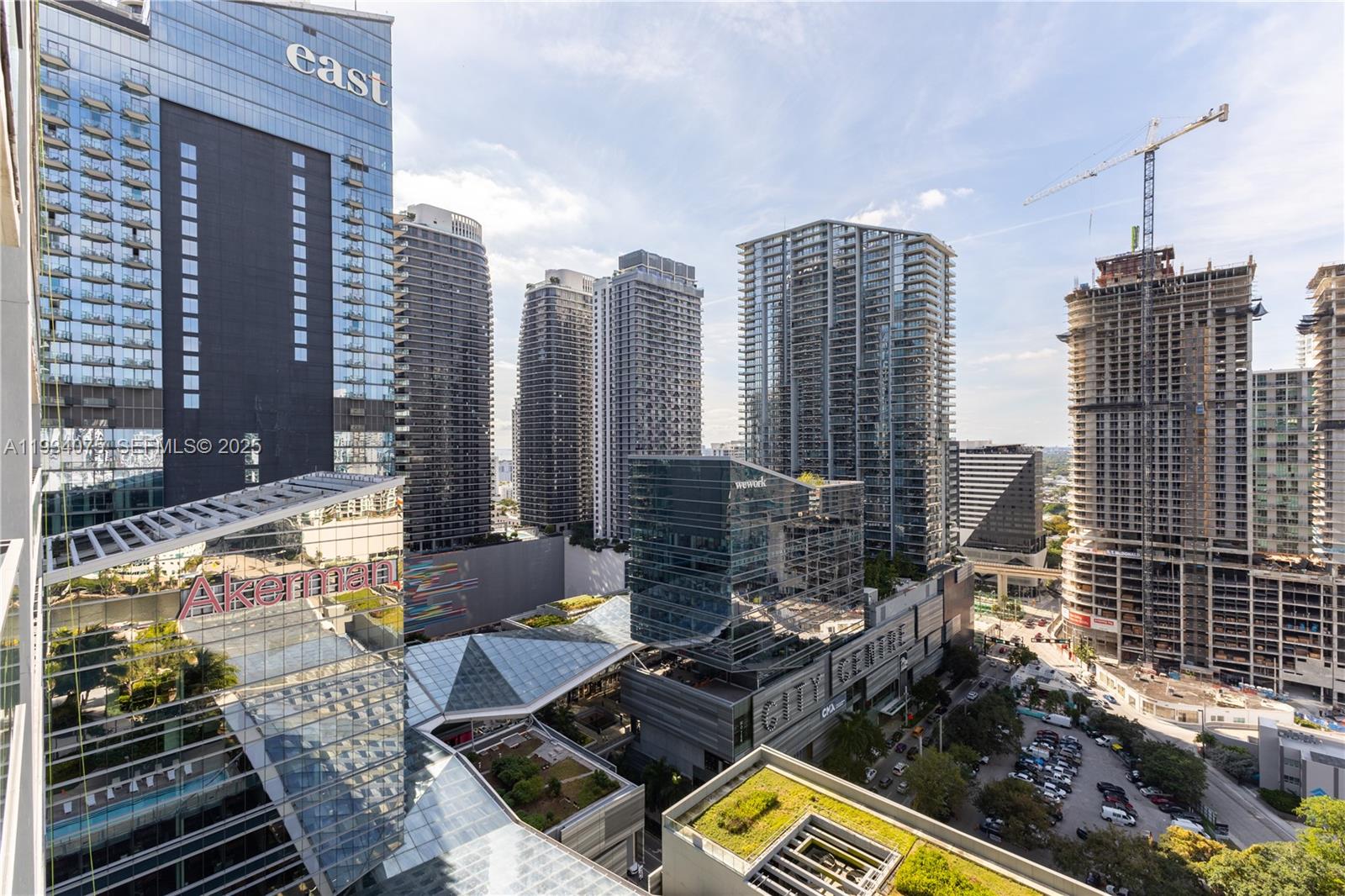 REACH CONDO - Residential