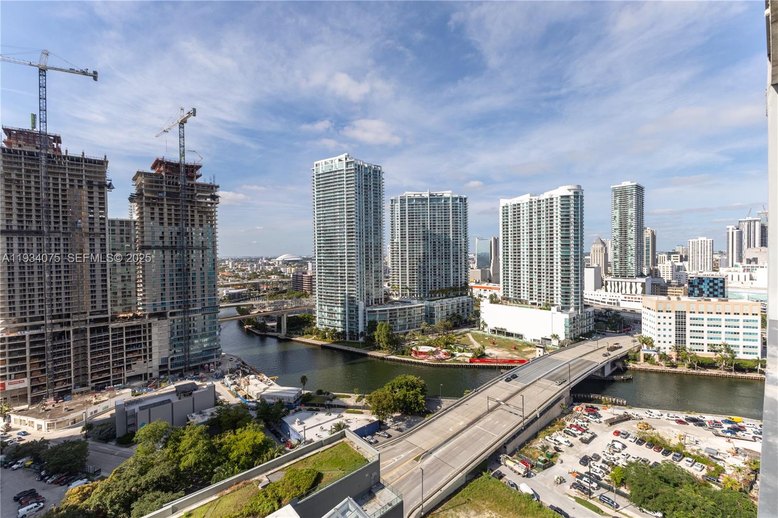 REACH CONDO - Residential