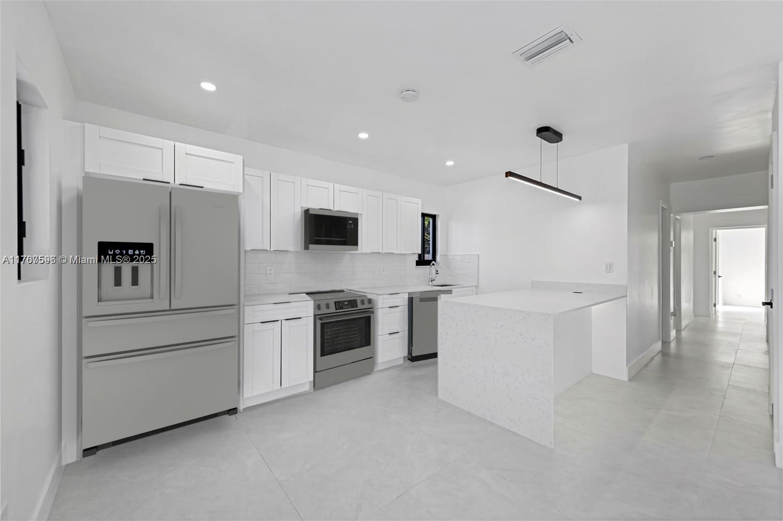 1713 Lauderdale Manor Dr