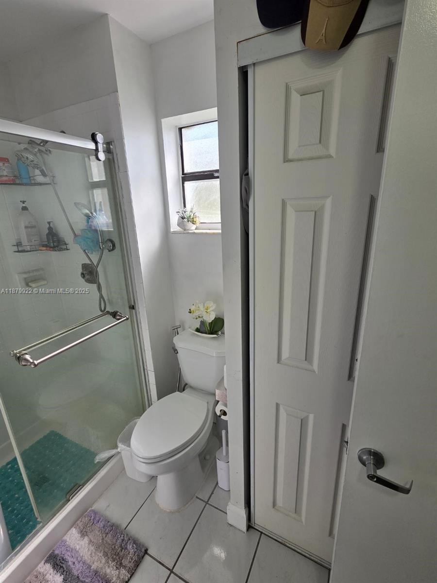 ROZLAND CONDO - Residential