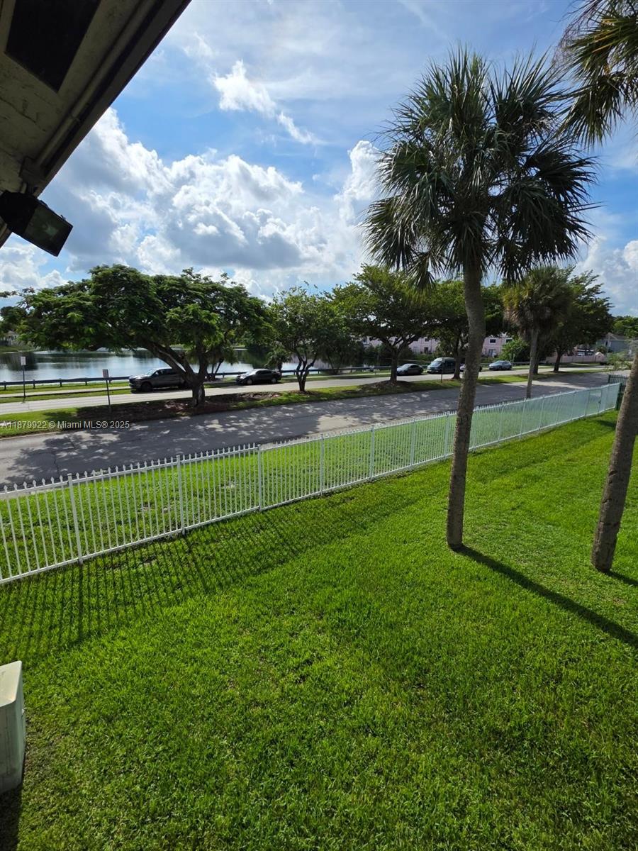 ROZLAND CONDO - Residential