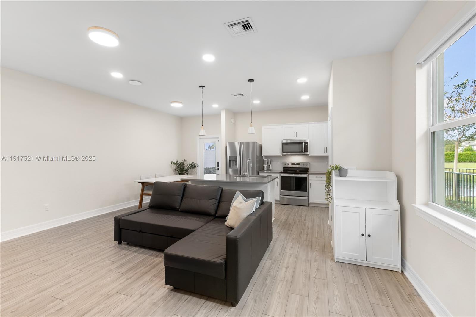 SOMERSET PLAZA - Residential Lease