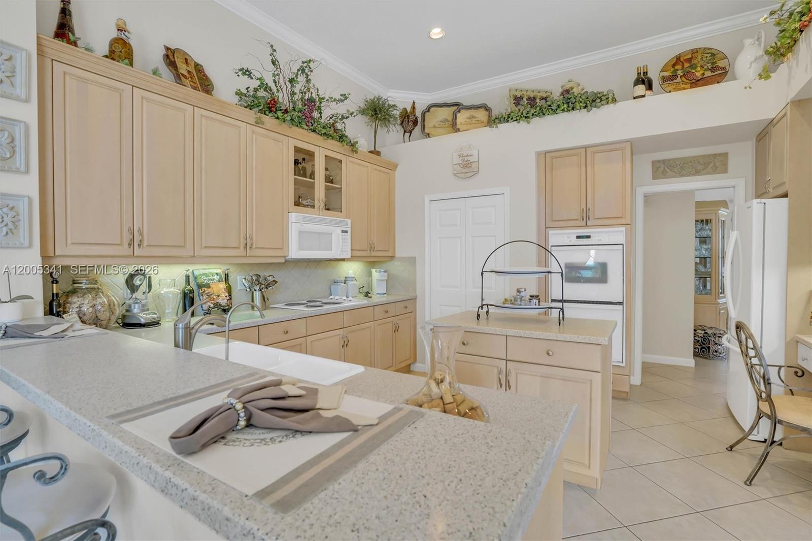 SUNSET LAKES PLAT ONE - Residential