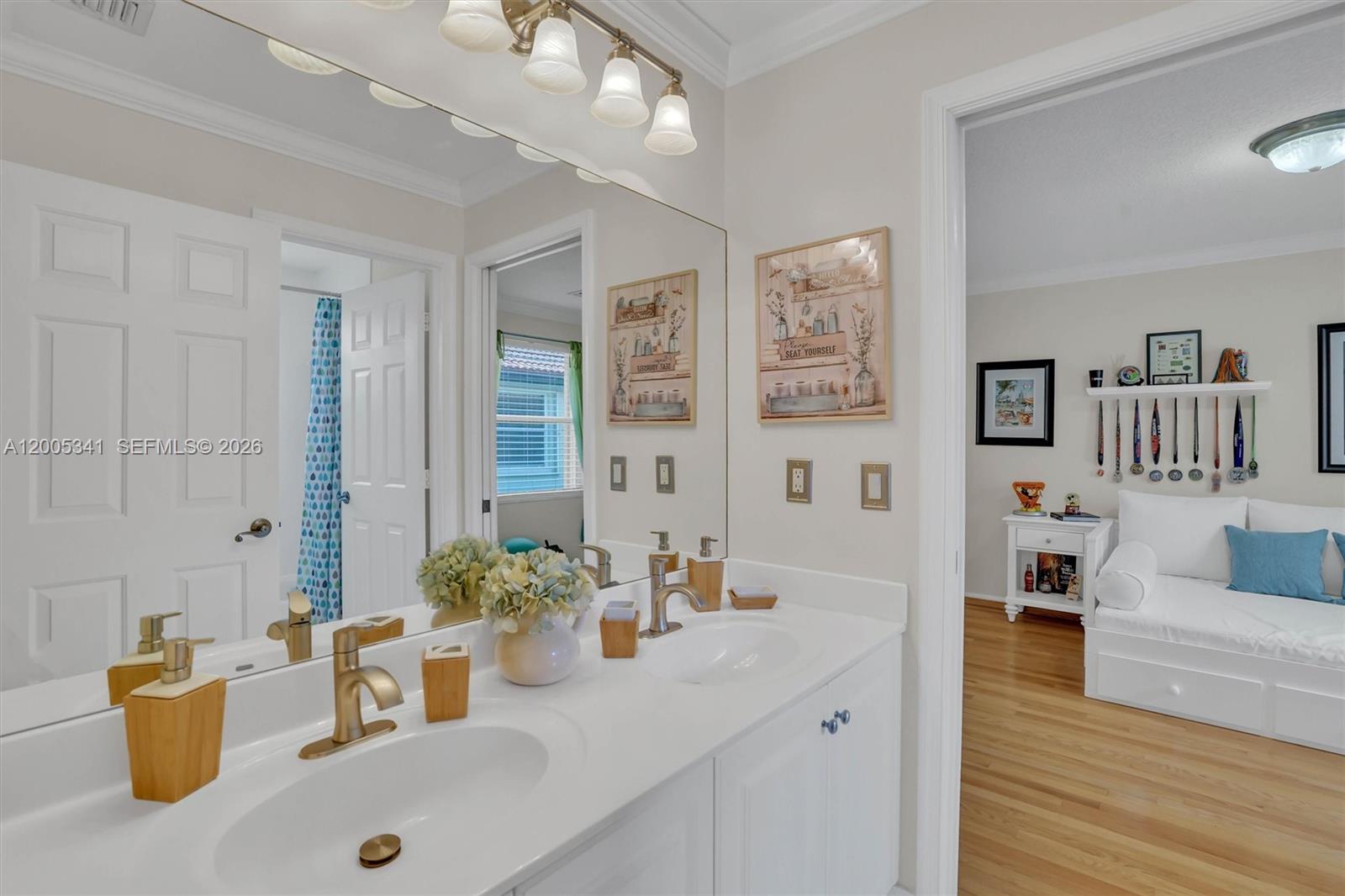 SUNSET LAKES PLAT ONE - Residential