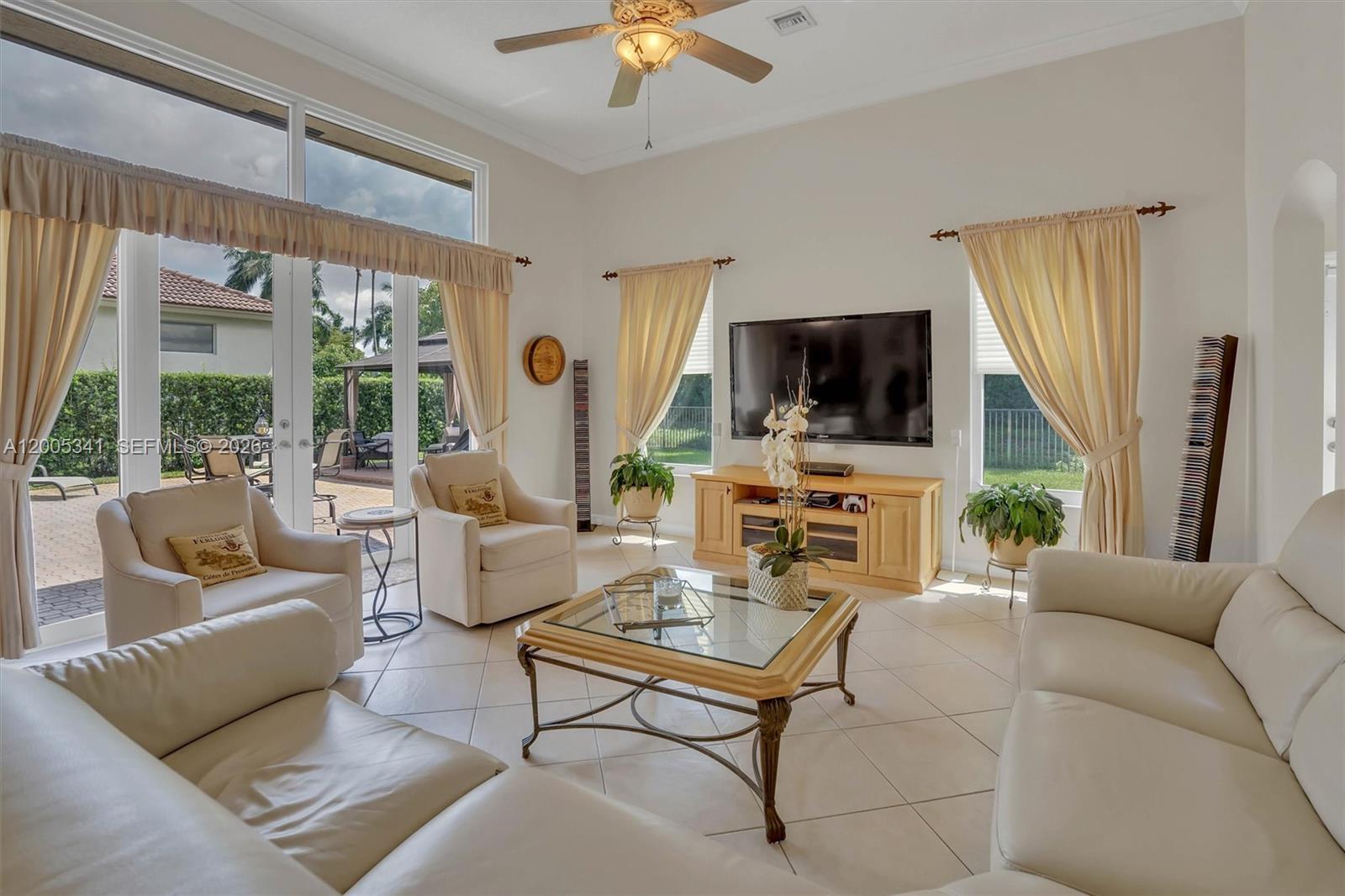 SUNSET LAKES PLAT ONE - Residential