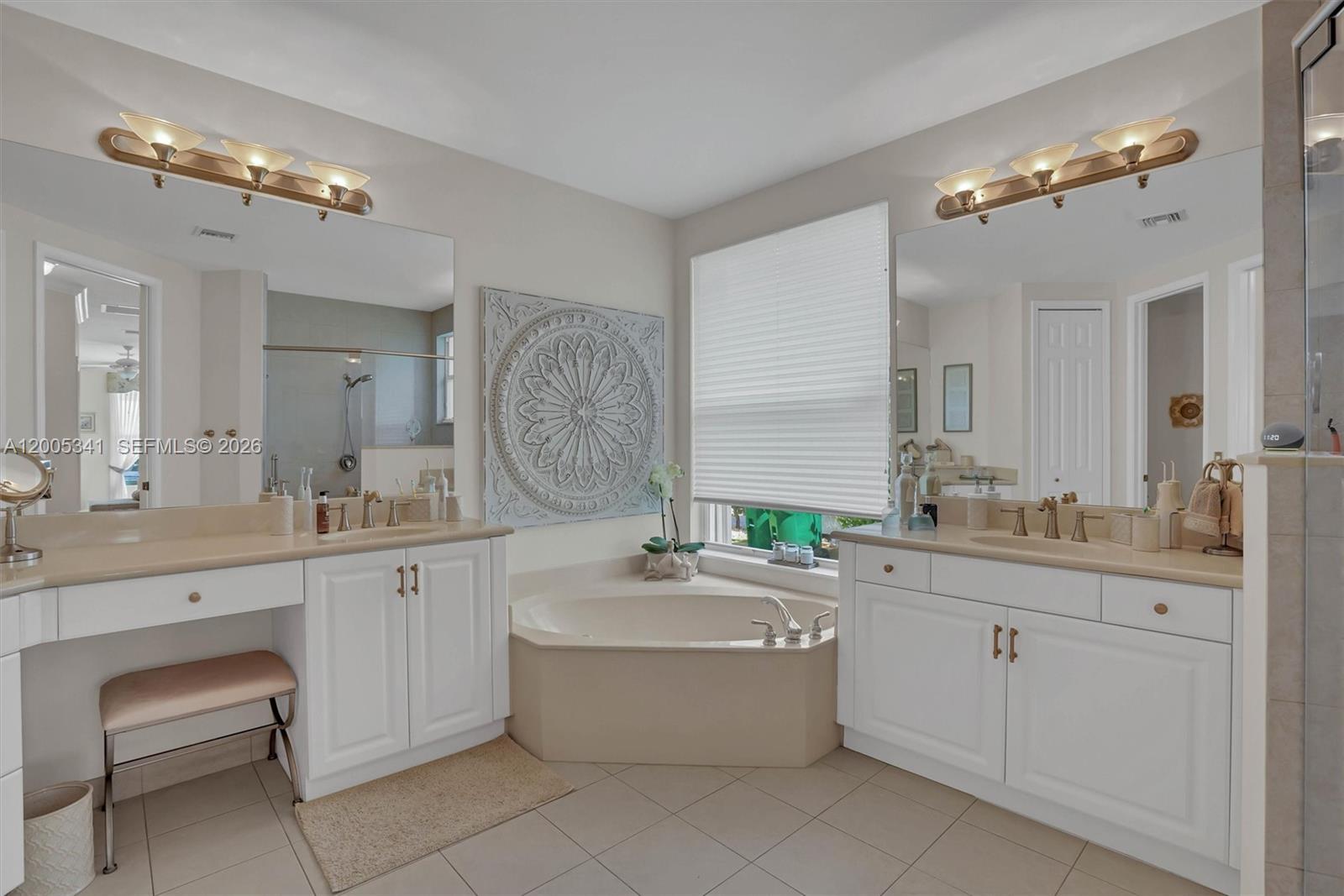 SUNSET LAKES PLAT ONE - Residential