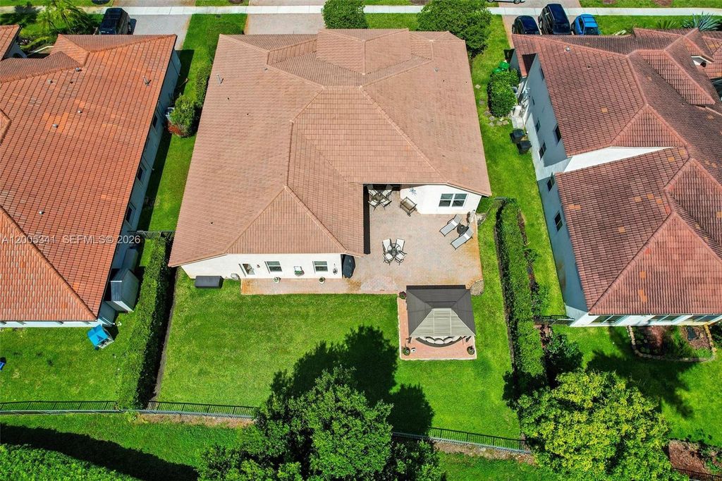 Photo of 3911 SW 186th Ave, Miramar, FL 33029 (MLS # A12005341)