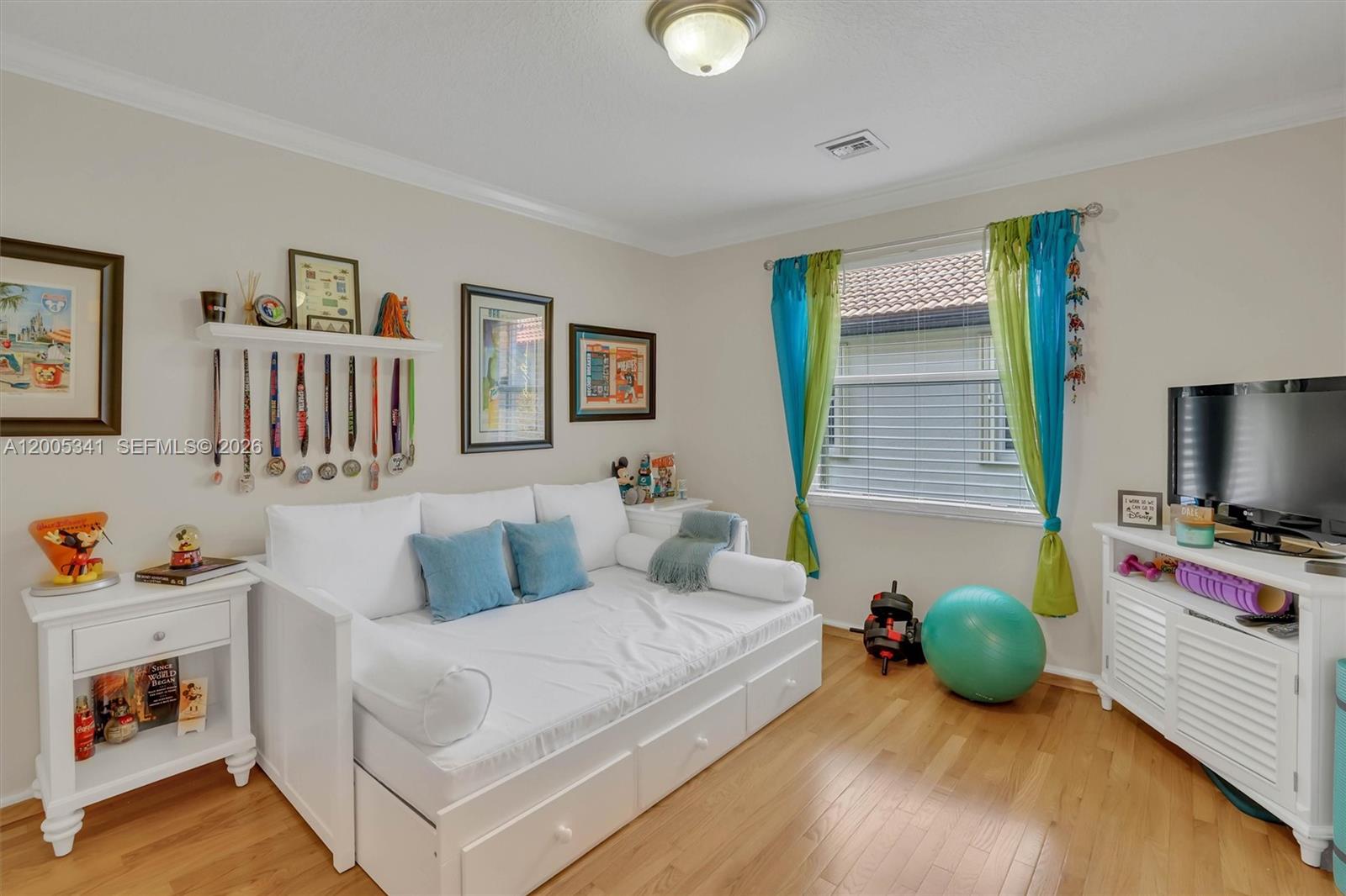 SUNSET LAKES PLAT ONE - Residential