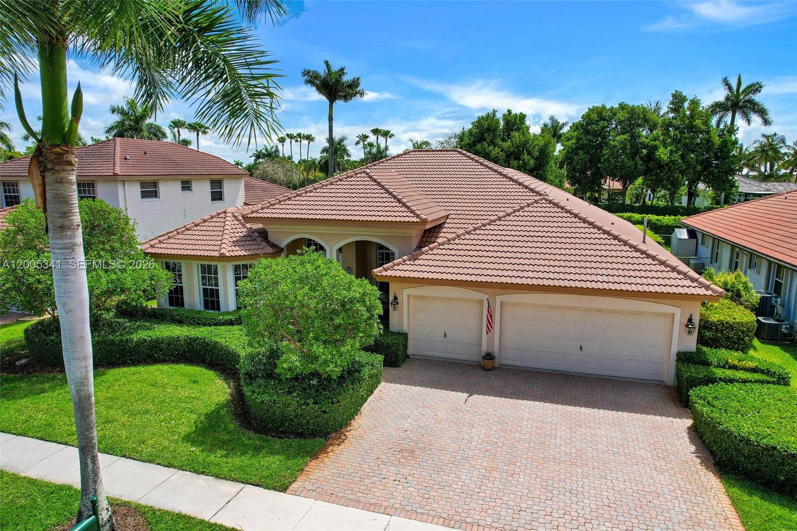 SUNSET LAKES PLAT ONE - Residential