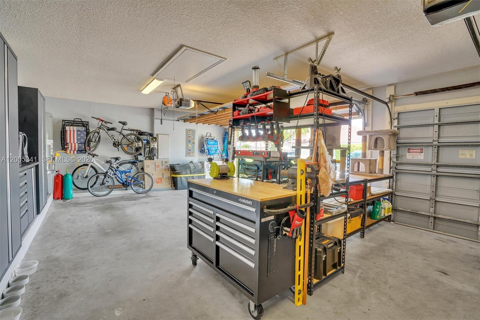 SUNSET LAKES PLAT ONE - Residential