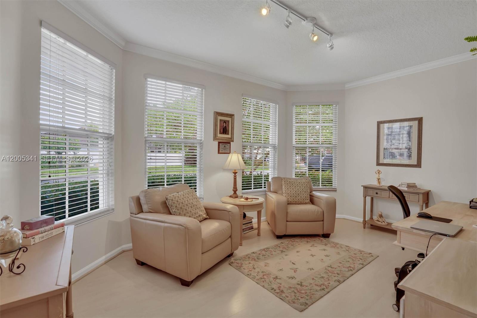 SUNSET LAKES PLAT ONE - Residential