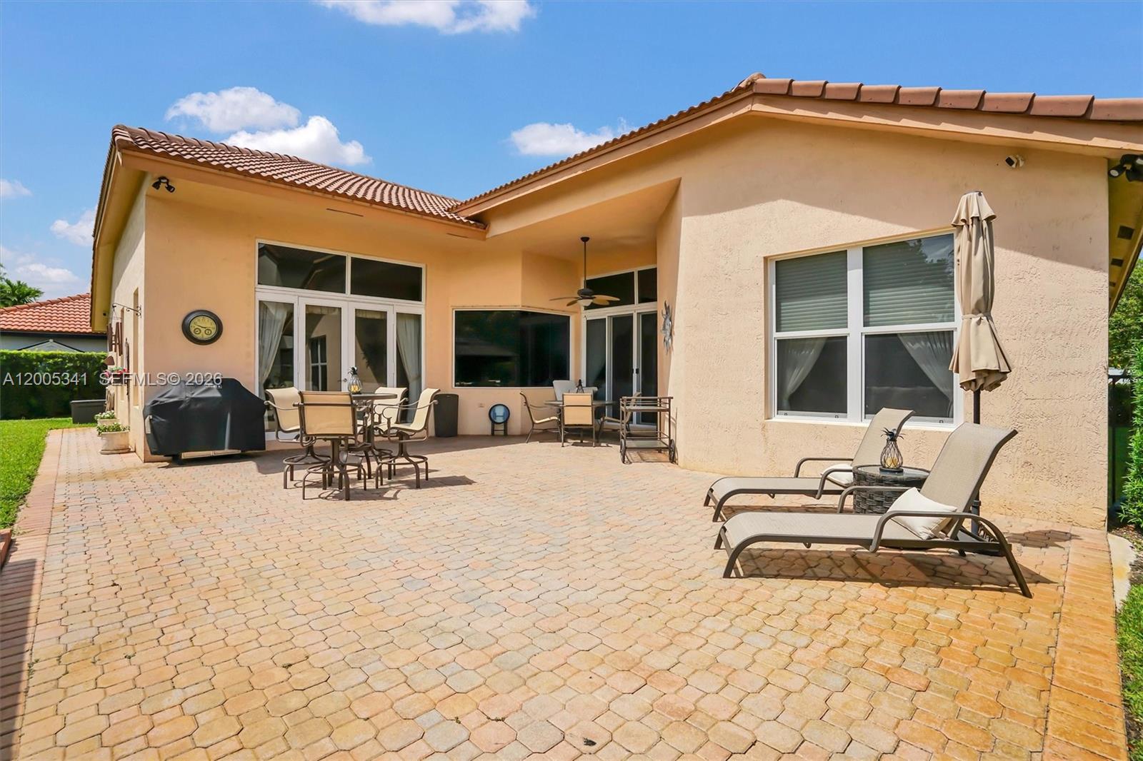 SUNSET LAKES PLAT ONE - Residential