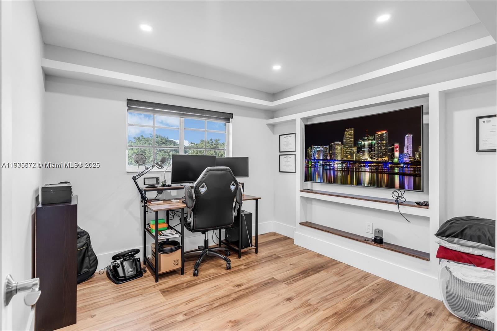 LAGUNA PONDS SEC 2 - Residential