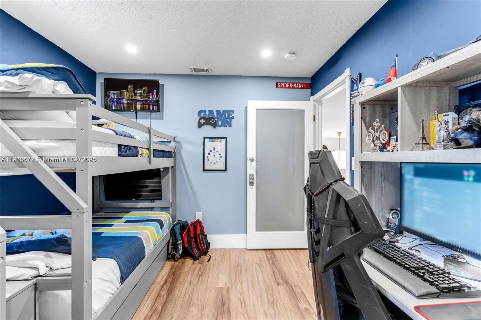 LAGUNA PONDS SEC 2 - Residential