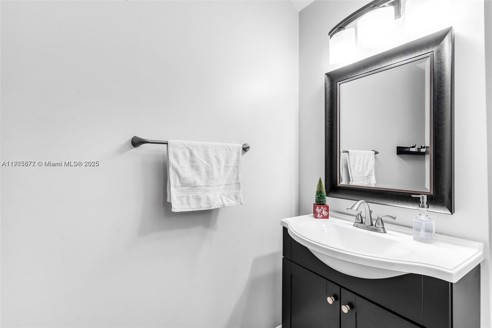 LAGUNA PONDS SEC 2 - Residential