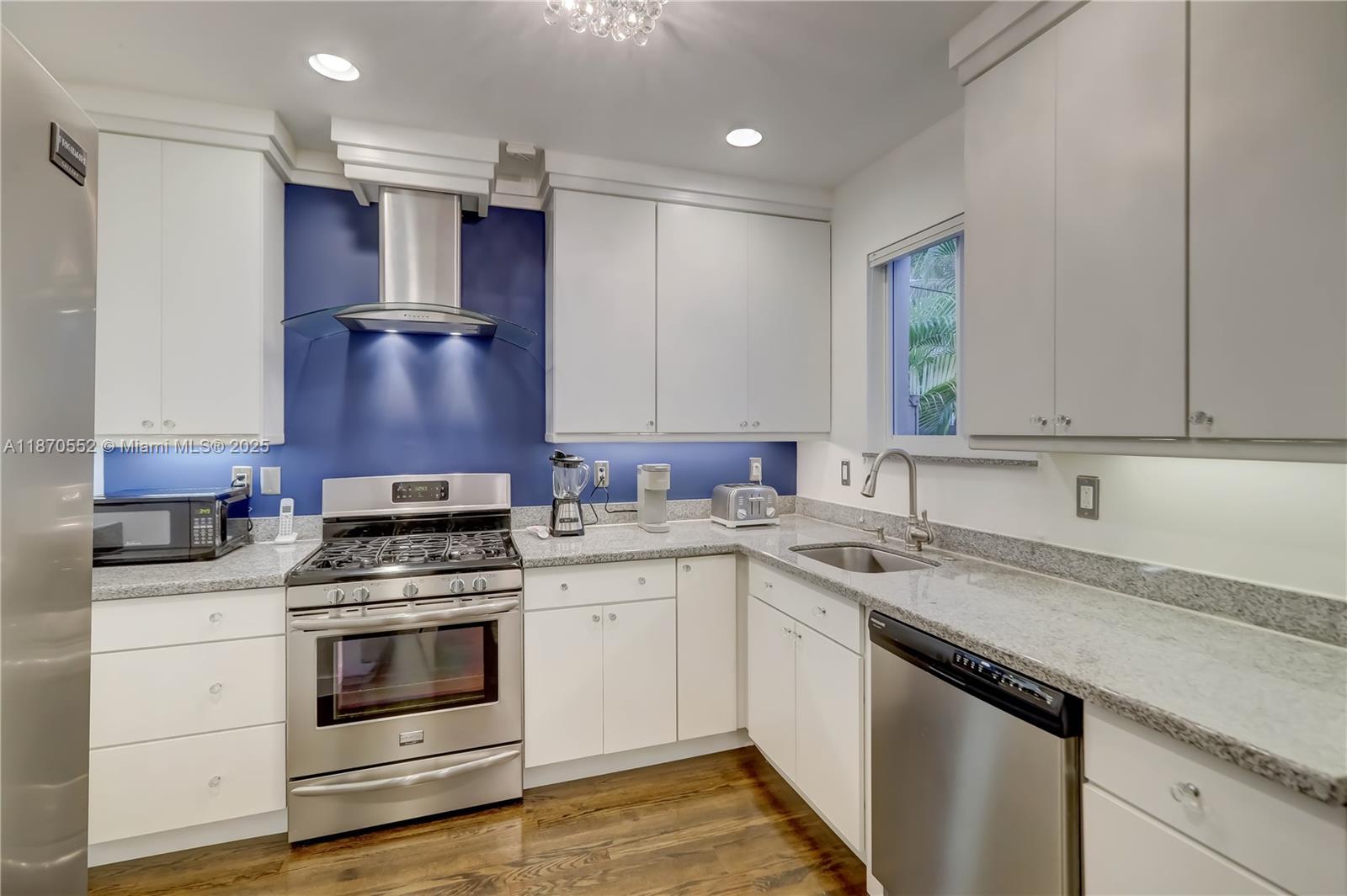 MIDDLE RIVER PARK - Residential