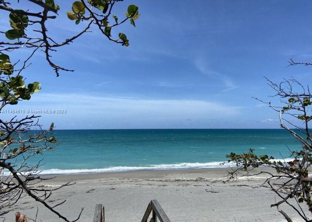 Photo of 353 S Us Highway 1 #E303, Jupiter, FL 33477 (MLS # A11464610)