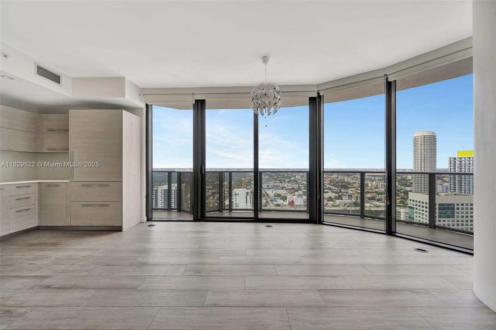 55 SW 9th St 3908