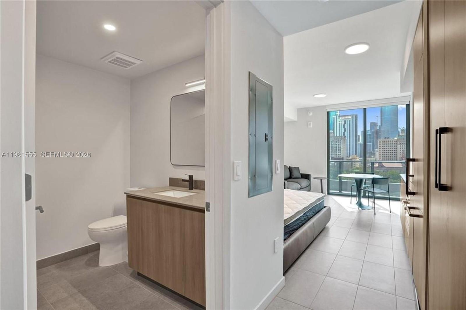 501 FIRST RESIDENCES - Residential