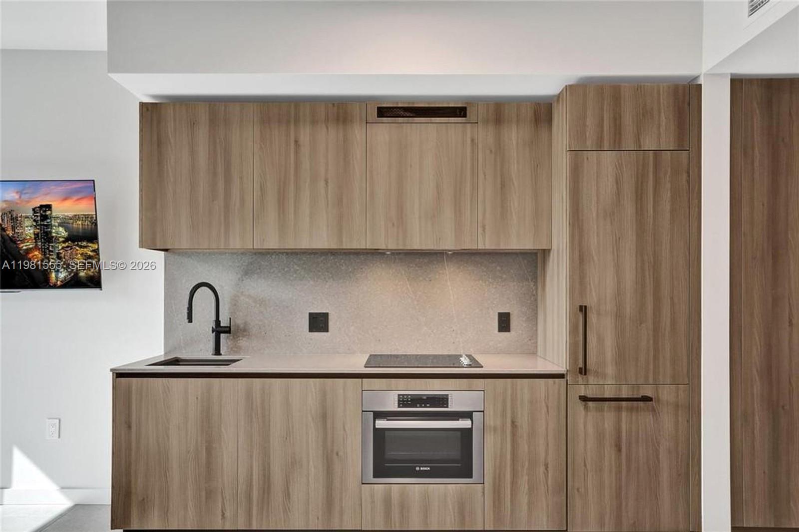 501 FIRST RESIDENCES - Residential